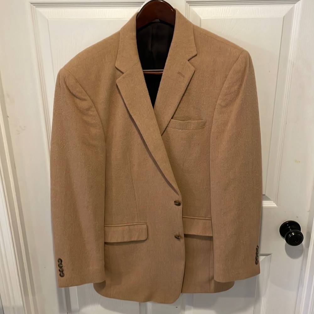 42L Jos A Banks 100% Men’s Camelhair Blazer. Mint condition.